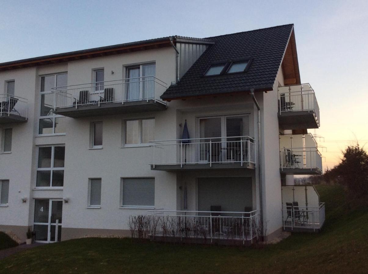 2-Zimmer-Ferienwohnung Mit Hotelservice Und 2 Balkons - Golf, Bike Und Wellness Im Markgraeflerland Bad Bellingen Exterior foto